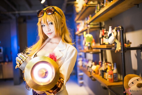 Cosplay Ezreal phiên bản nữ với vẻ đẹp mê hồn