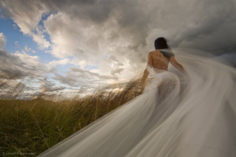 Warm Wind by Leszek Paradowski