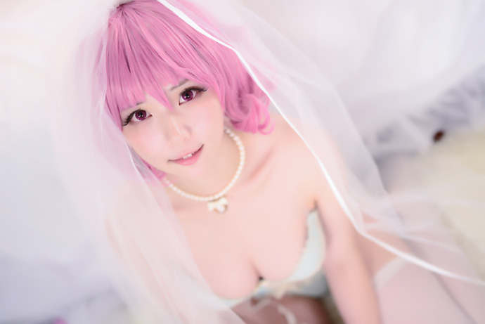 Bộ ảnh cosplay Momo Deviluke sexy trong To Love-Ru Darkness